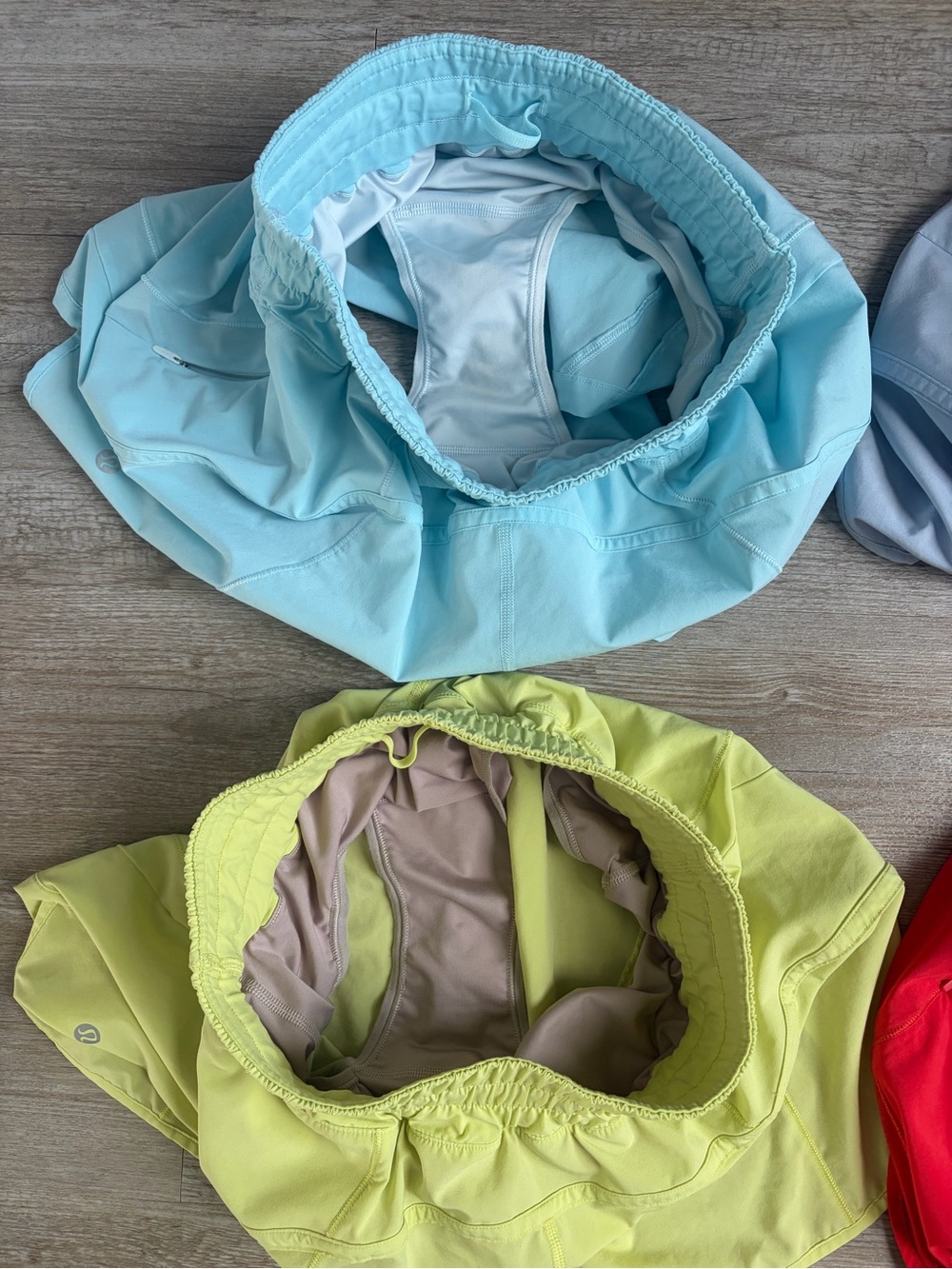 Lululemon Women’s Mixed Style Bundle of Shorts size 6&8 - Picture 3 of 5